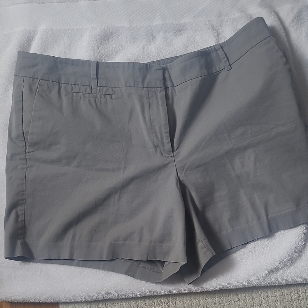 Ann Taylor Devin Fit Tailored Shorts